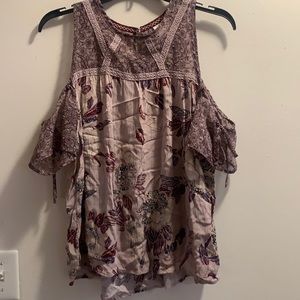 Cute off-the-shoulder top